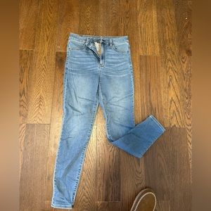 American Eagle super high rise jegging size 6